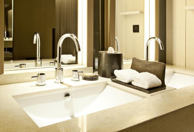 Номер Deluxe, The East Hotel Hangzhou