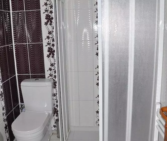 Perhehuone, Midyat Gap Otel