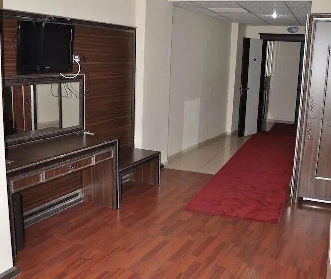 Perhehuone, Midyat Gap Otel