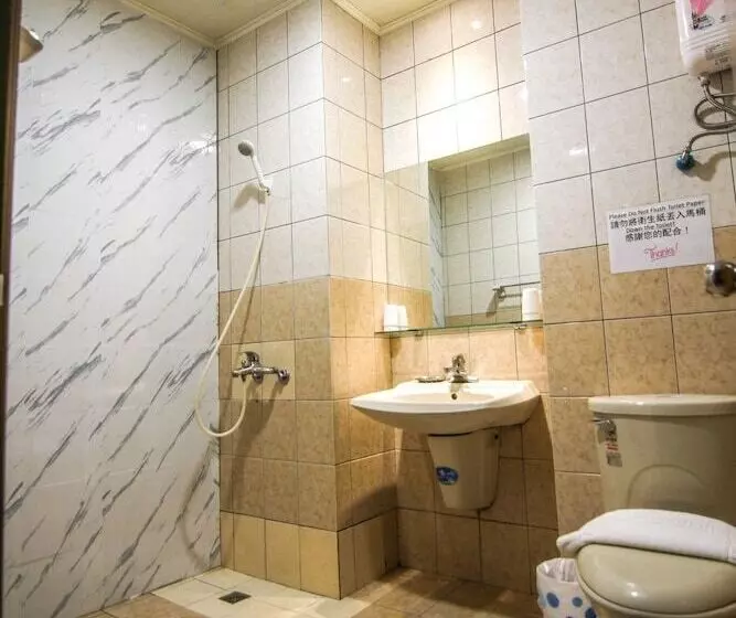 اتاق لوکس چهار تخته, Sun Moon Lake Loft Inn