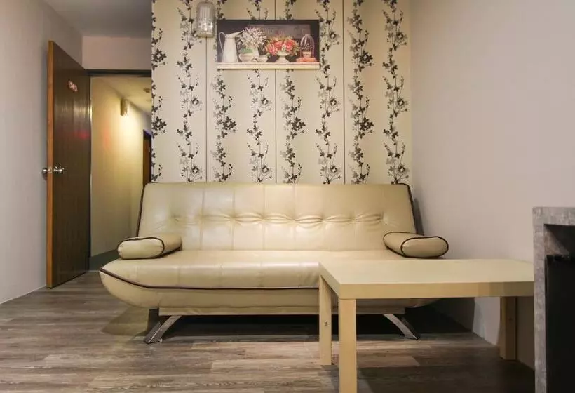 اتاق لوکس چهار تخته, Sun Moon Lake Loft Inn