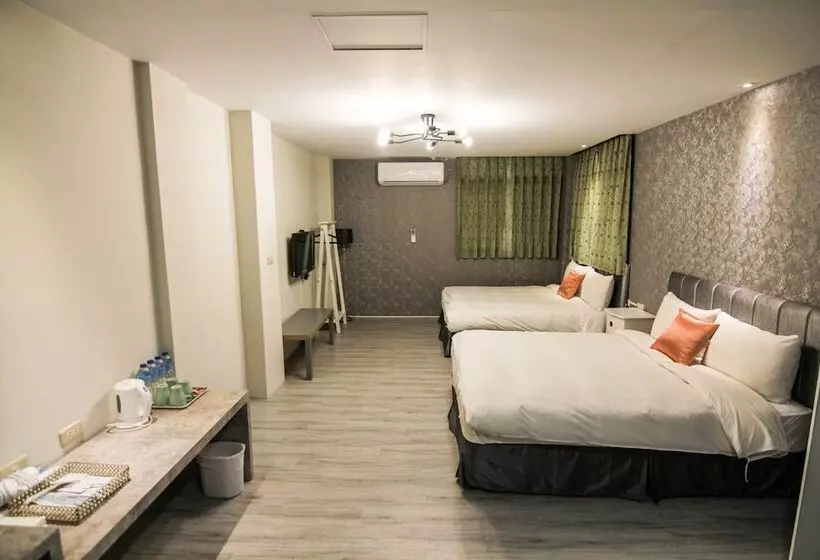 اتاق لوکس چهار تخته, Sun Moon Lake Loft Inn
