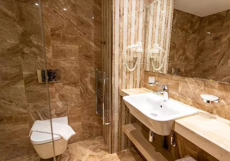 اتاق سوپریور چهار تخته, Sun Moon Lake Loft Inn
