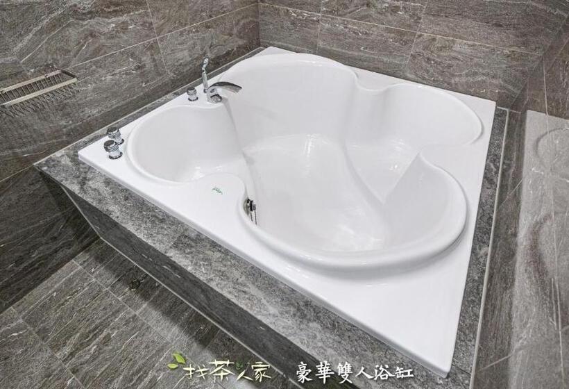 اتاق لوکس, Alishan Hinoki B&b