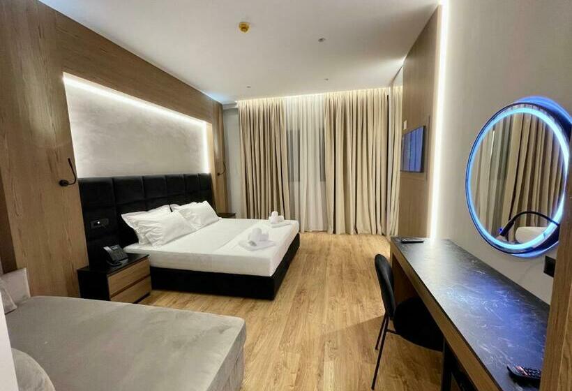 컴포트 트리플 룸, Elmar