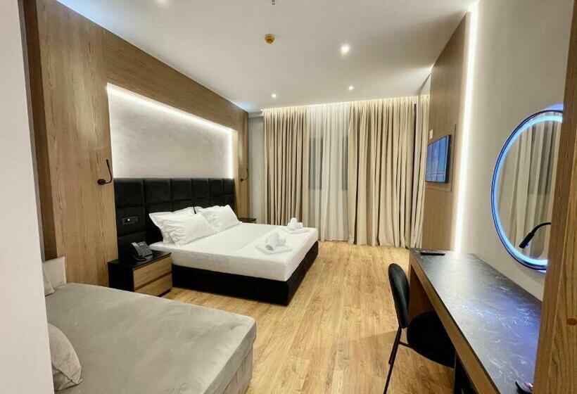 컴포트 트리플 룸, Elmar