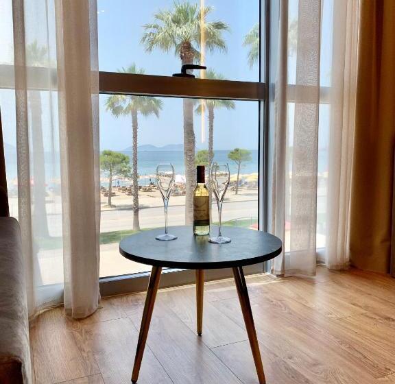 주니어 스위트 바다 전망, Elmar