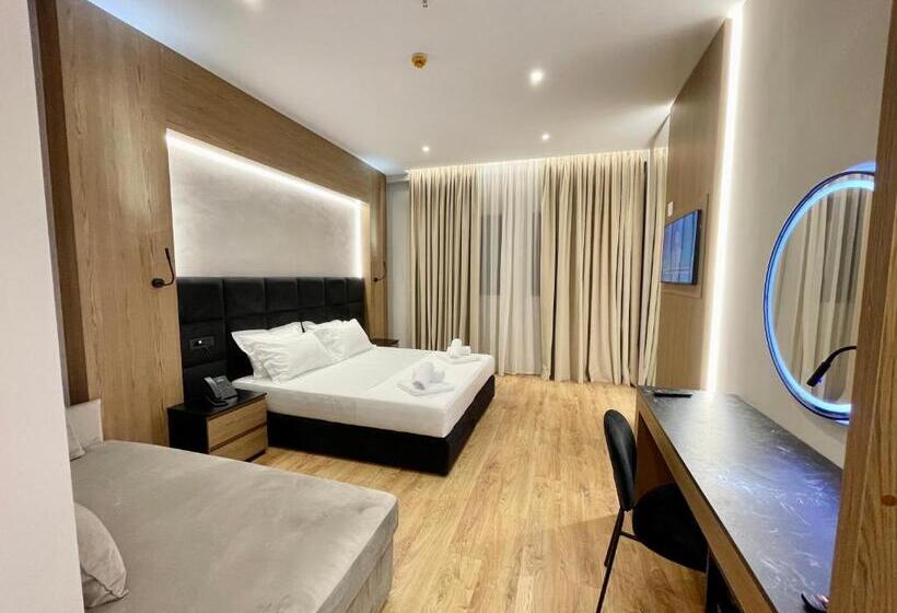 수피리어 트리플 룸, Elmar