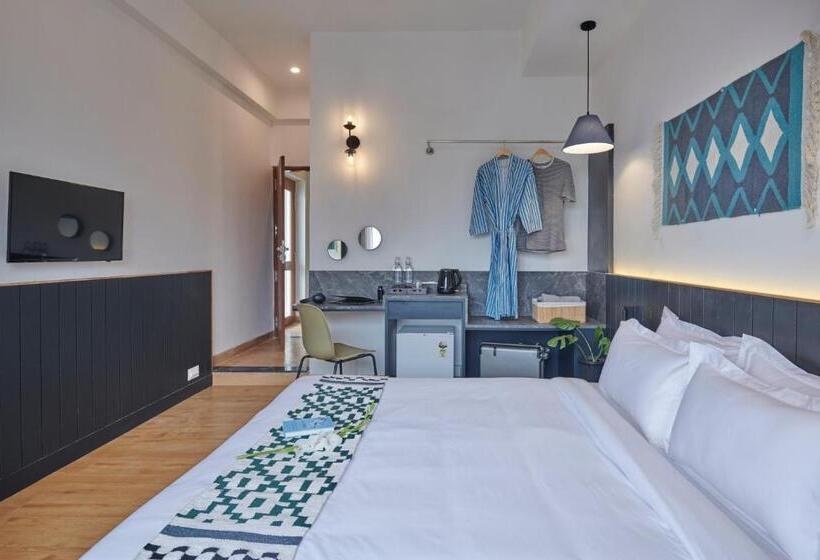 Номер Стандарт с Балконом, Poshtel Vns