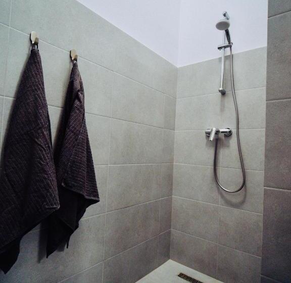 标准间, Zakarias Apartments