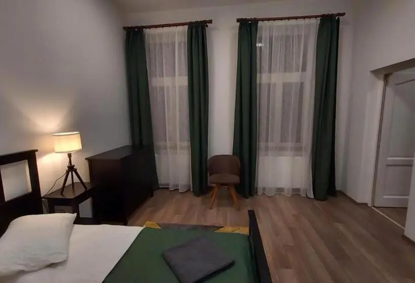 キングサイドベッドのスタンダードワンルーム, Zakarias Apartments