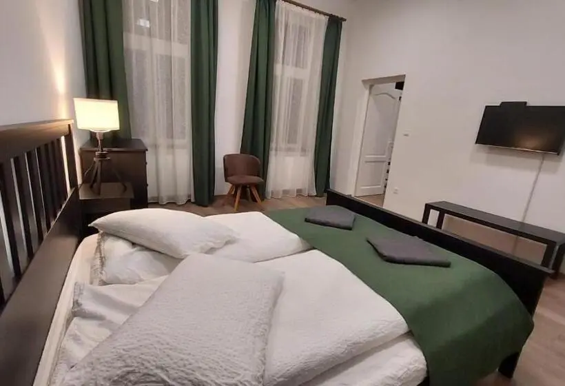 キングサイドベッドのスタンダードワンルーム, Zakarias Apartments