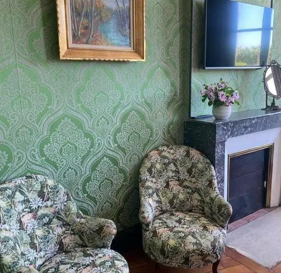 キングサイズベッドのデラックスルーム, Maison De L Aumance