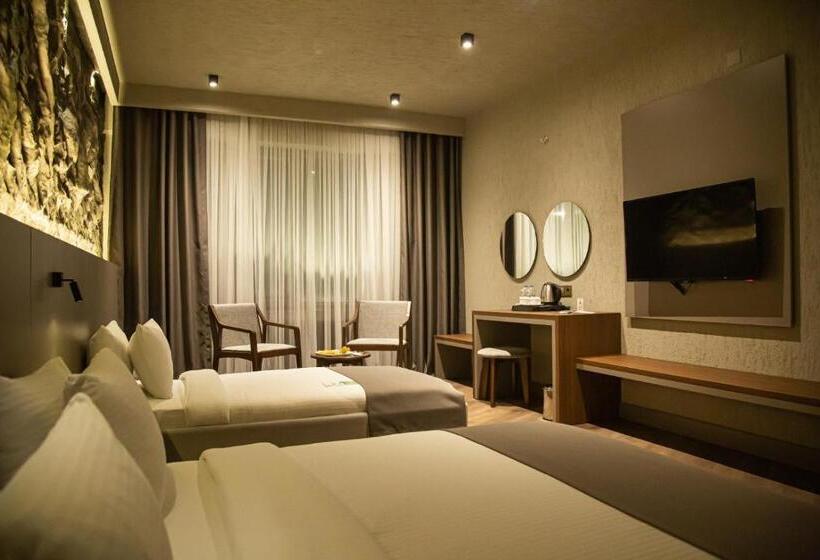 غرفة سوبيريور, The Erzurum