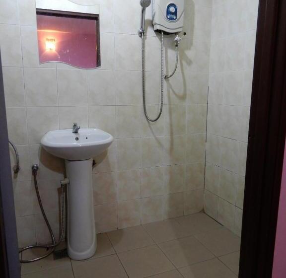 غرفة قياسية, La Motel