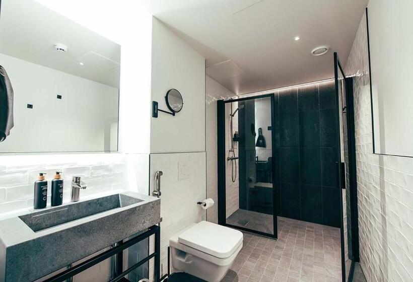 غرفة قياسية سرير كينج, Clarion Hotel Mestari