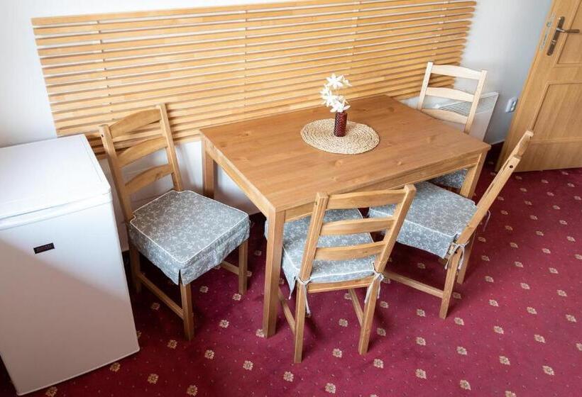 듀플렉스 스위트, Pension Jízdárna