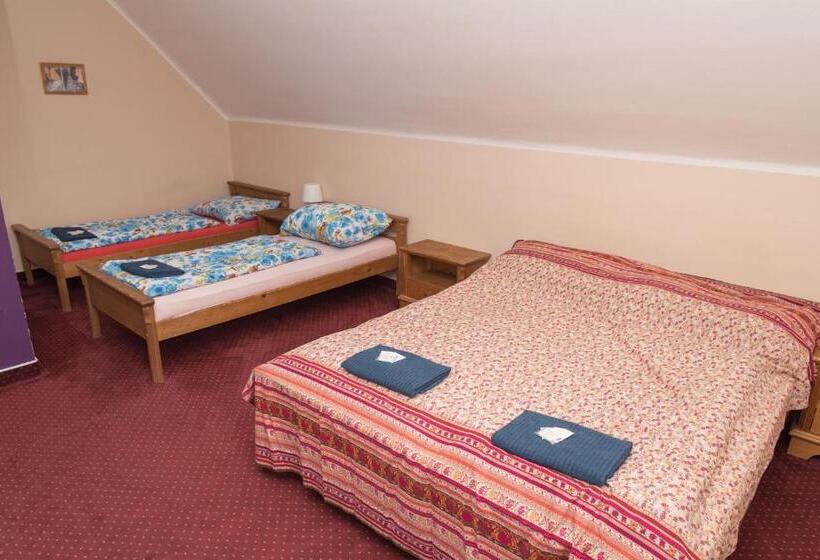 스위트, Pension Jízdárna