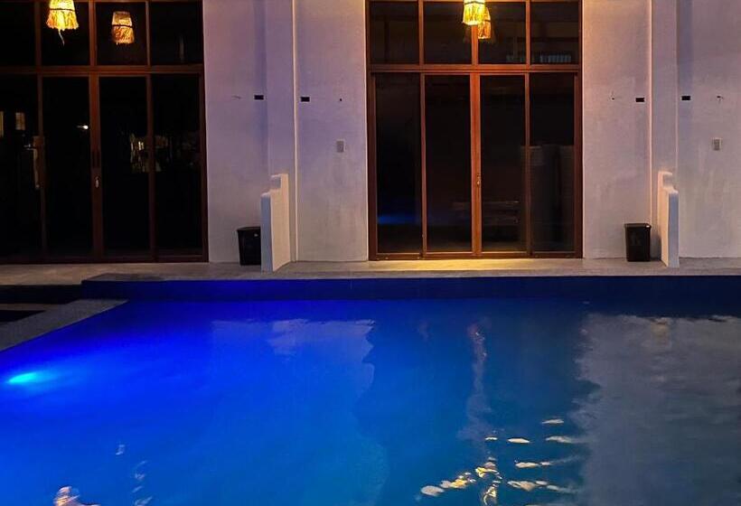 풀장 전망 스위트, Lazerena Lodge