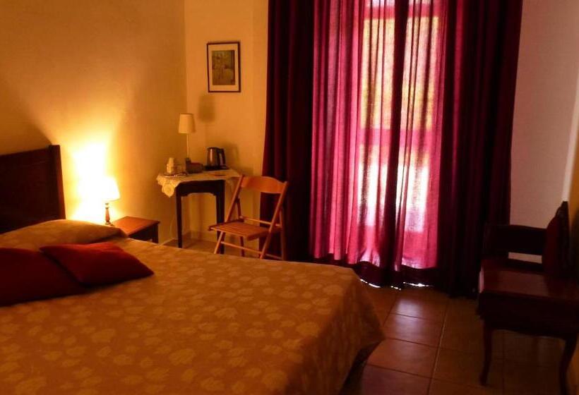 غرفة قياسية داخلية, Casale Praia