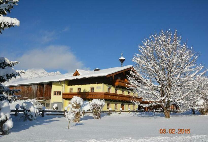 غرفة عائلية, Berghof