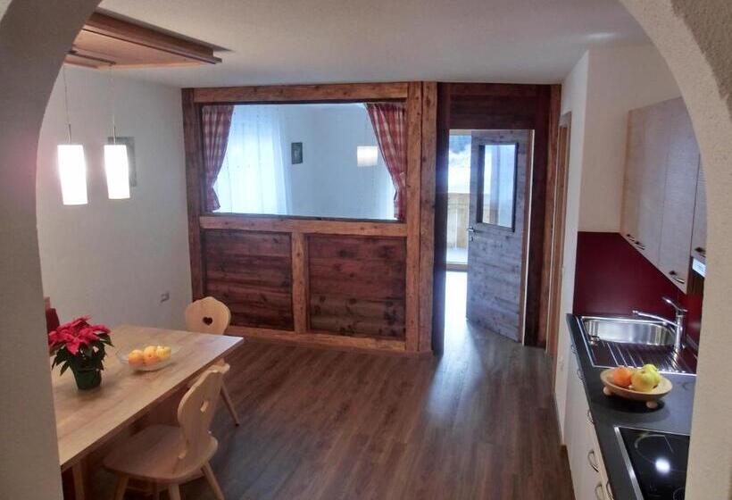 带1个卧室的带阳台的公寓, Zangerlehof