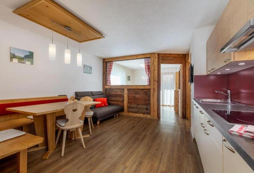 带1个卧室的带阳台的公寓, Zangerlehof