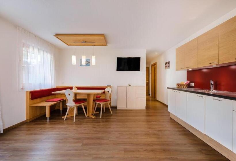 带1个卧室的带阳台的公寓, Zangerlehof