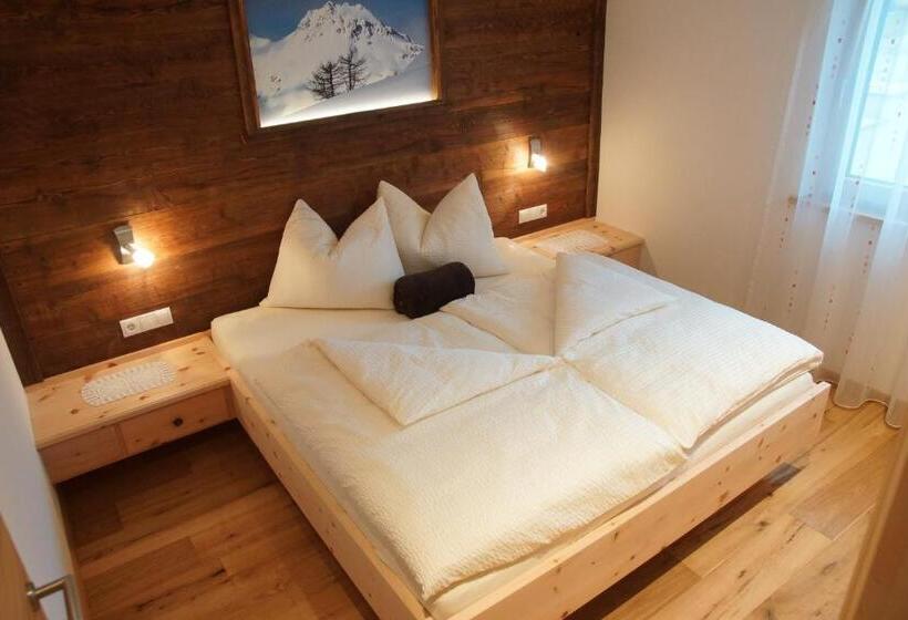 带1个卧室的带阳台的公寓, Zangerlehof