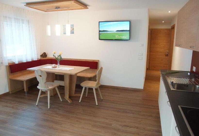 带1个卧室的带阳台的公寓, Zangerlehof