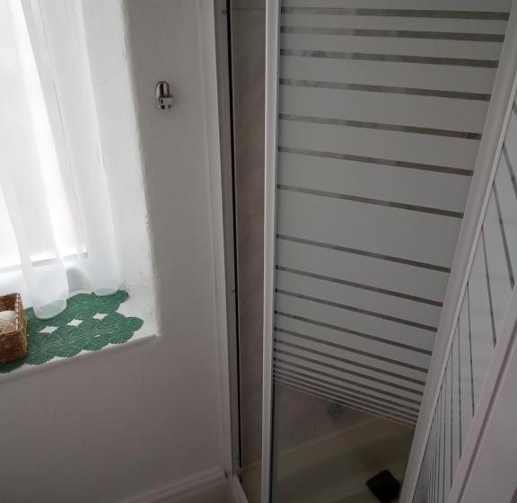 اتاق سوپریور, Applebys Guest House