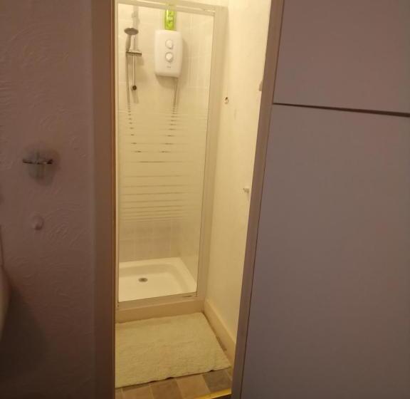 اتاق استاندارد برای معلولان, Applebys Guest House