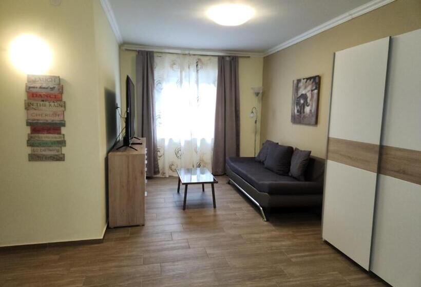 غرفة ديلوكس رباعية, Alpenklub