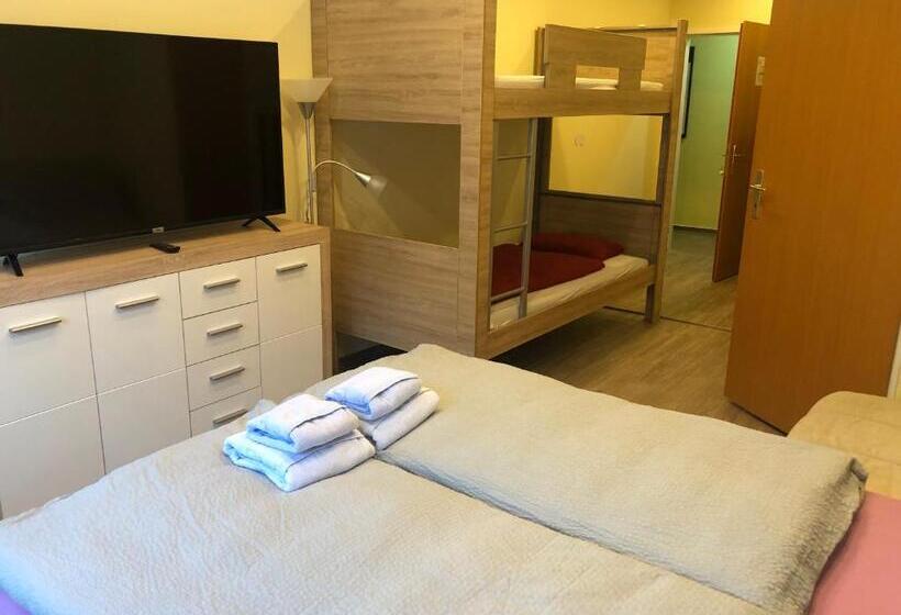 غرفة قياسية رباعية, Alpenklub