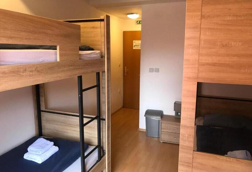 غرفة قياسية رباعية, Alpenklub