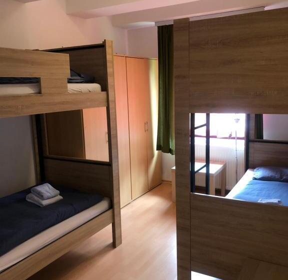 غرفة قياسية رباعية, Alpenklub