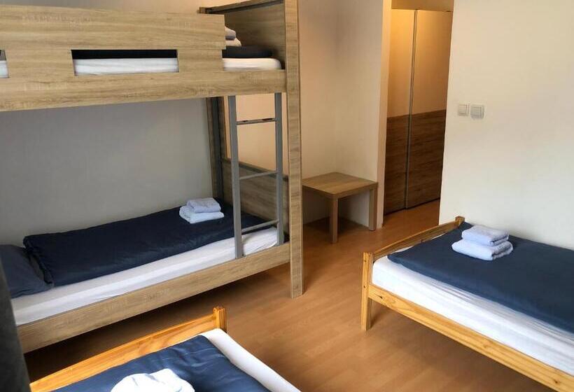 غرفة قياسية رباعية, Alpenklub