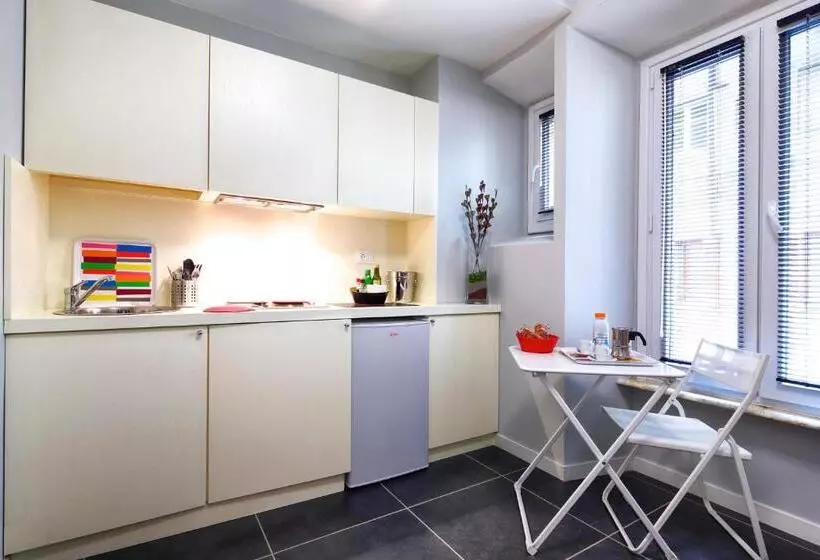 Perhejuniorsviitti, Nearhome Smart Suites Guest House