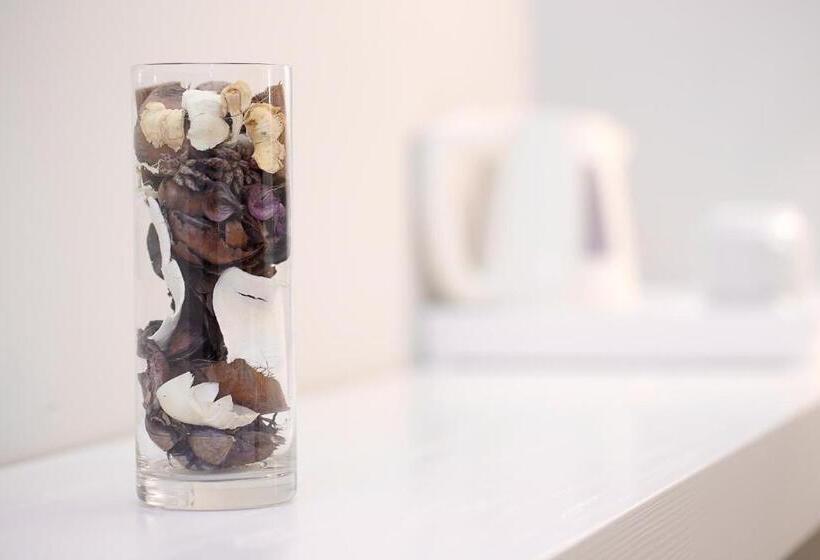 ベーシックルーム, Nearhome Smart Suites Guest House