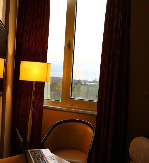 スタンダードトリプルルーム, Emexotel Kocaeli