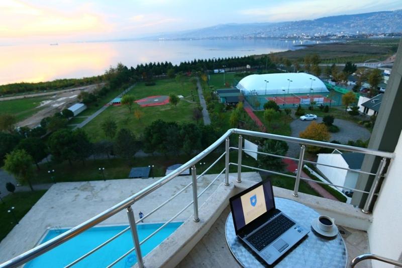 バルコニー付スイート, Emexotel Kocaeli