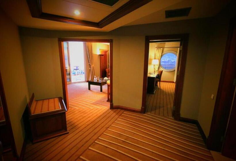 バルコニー付スイート, Emexotel Kocaeli