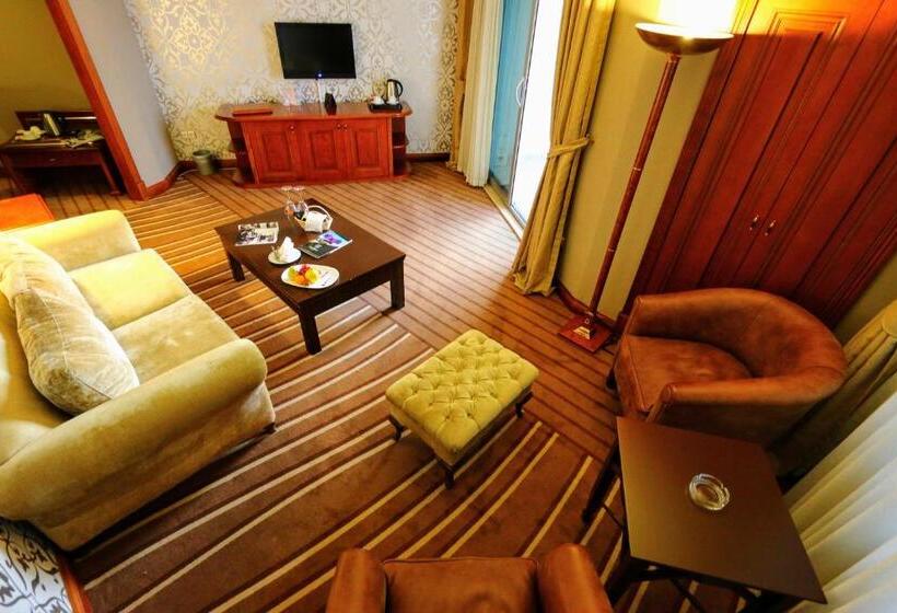 バルコニー付スイート, Emexotel Kocaeli