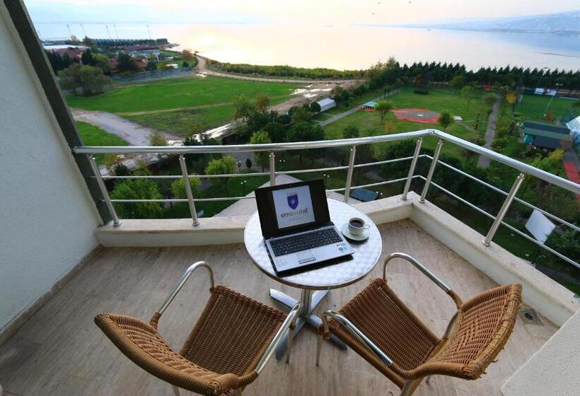 バルコニー付スイート, Emexotel Kocaeli