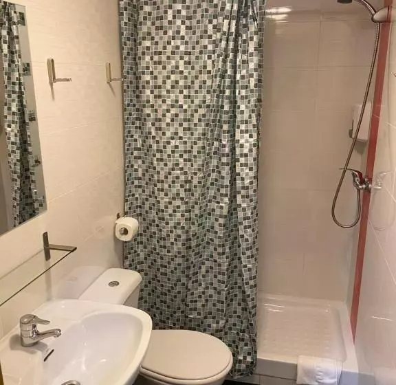 اتاق استاندارد, Hostal Alaska