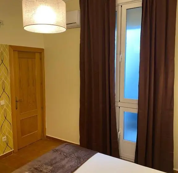 اتاق استاندارد, Hostal Alaska