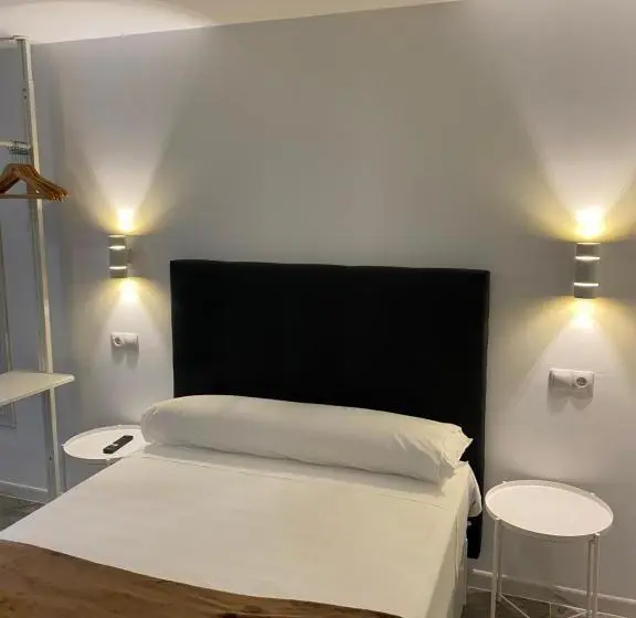 اتاق سوپریور, Hostal Alaska