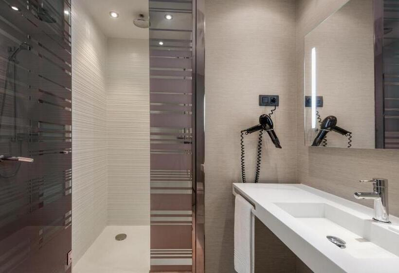 غرفة قياسية, SH Colón Valencia