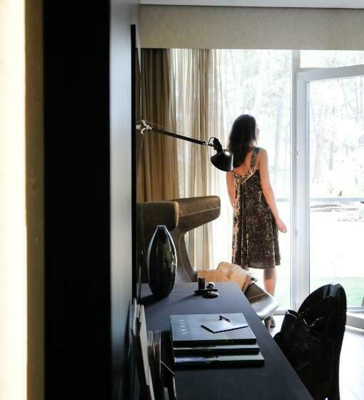 غرفة قياسية مطلّة علي الحديقة, Evidencia Belverde