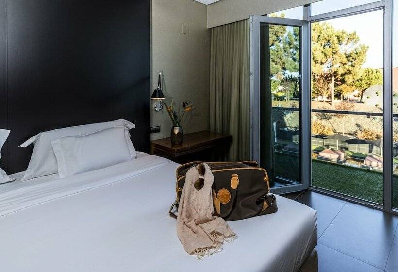 غرفة قياسية مطلّة علي الحديقة, Evidencia Belverde